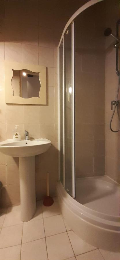 Iru, Not For Parties, Not A Hotel, Room With No Kitchen أمستردام المظهر الخارجي الصورة